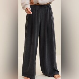 Aerie Women’s Velour Trouser